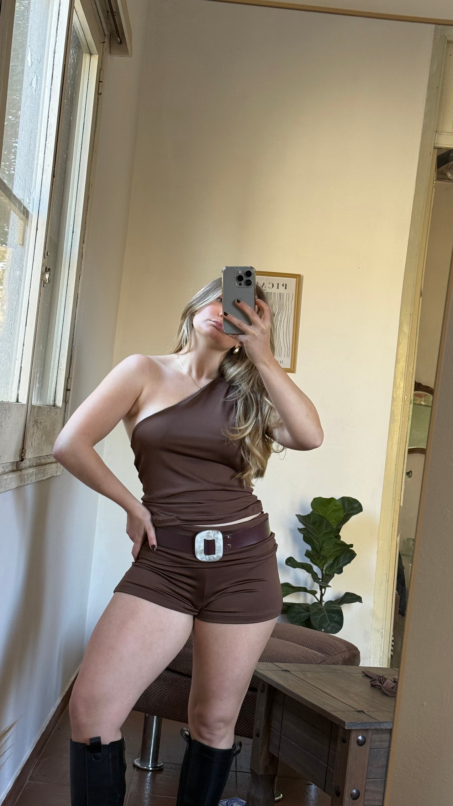mini short chocolate