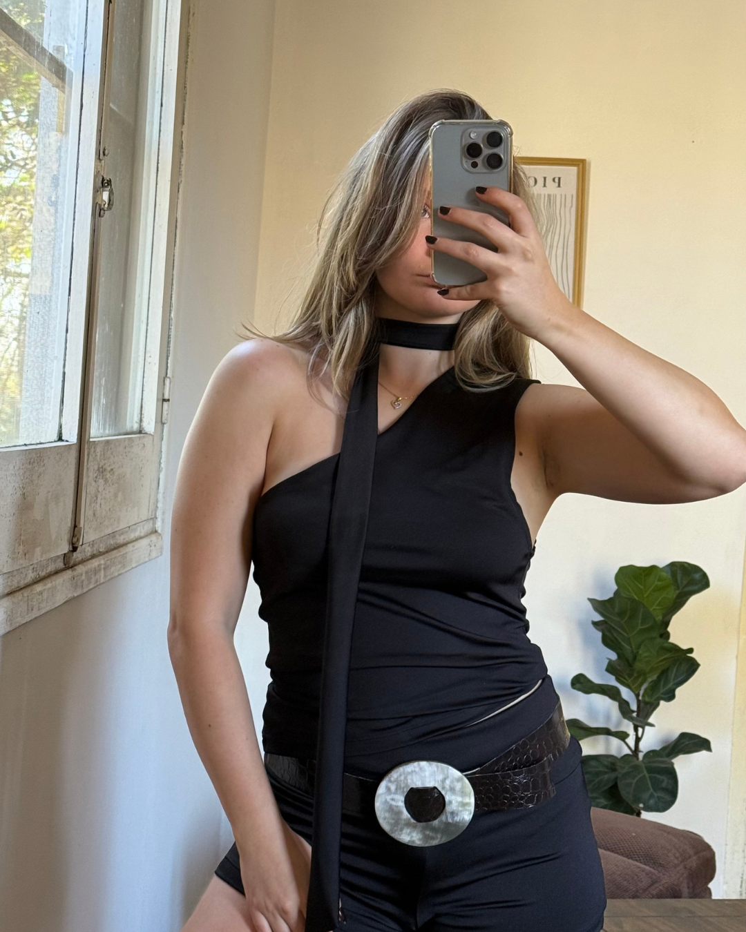 mini short negro