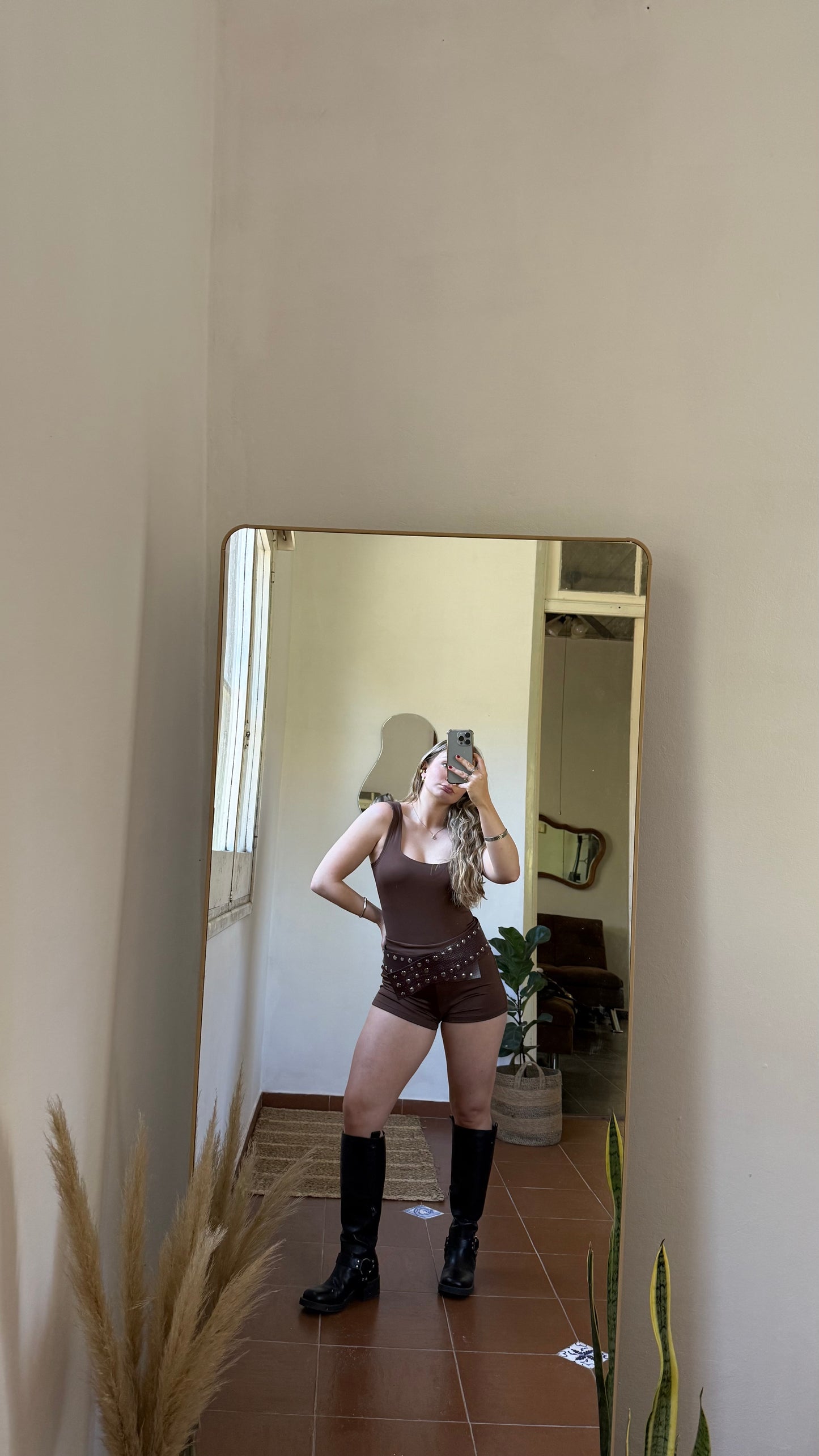 top basico chocolate